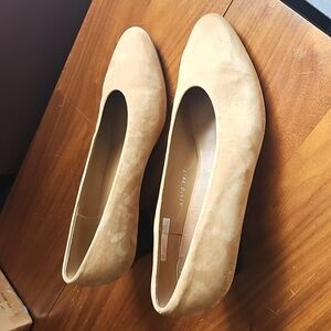Immaculate Arche Tan Nubuck Pumps